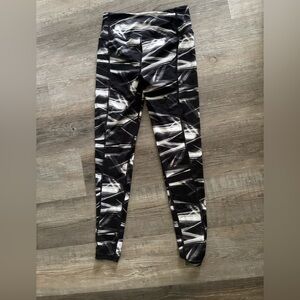 Victoria's Secret Black and White Leggings